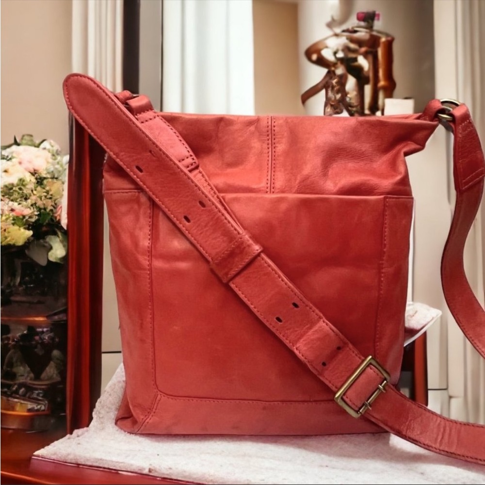 Hobo International Coral Leather Reghan Boho Crossbody Shoulder Bag